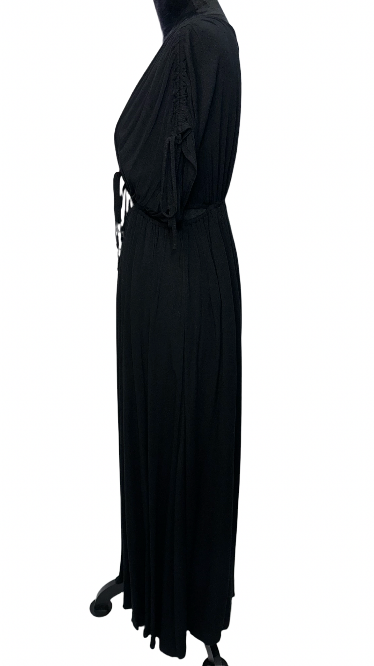 Maxi V neckline ruffled black dress